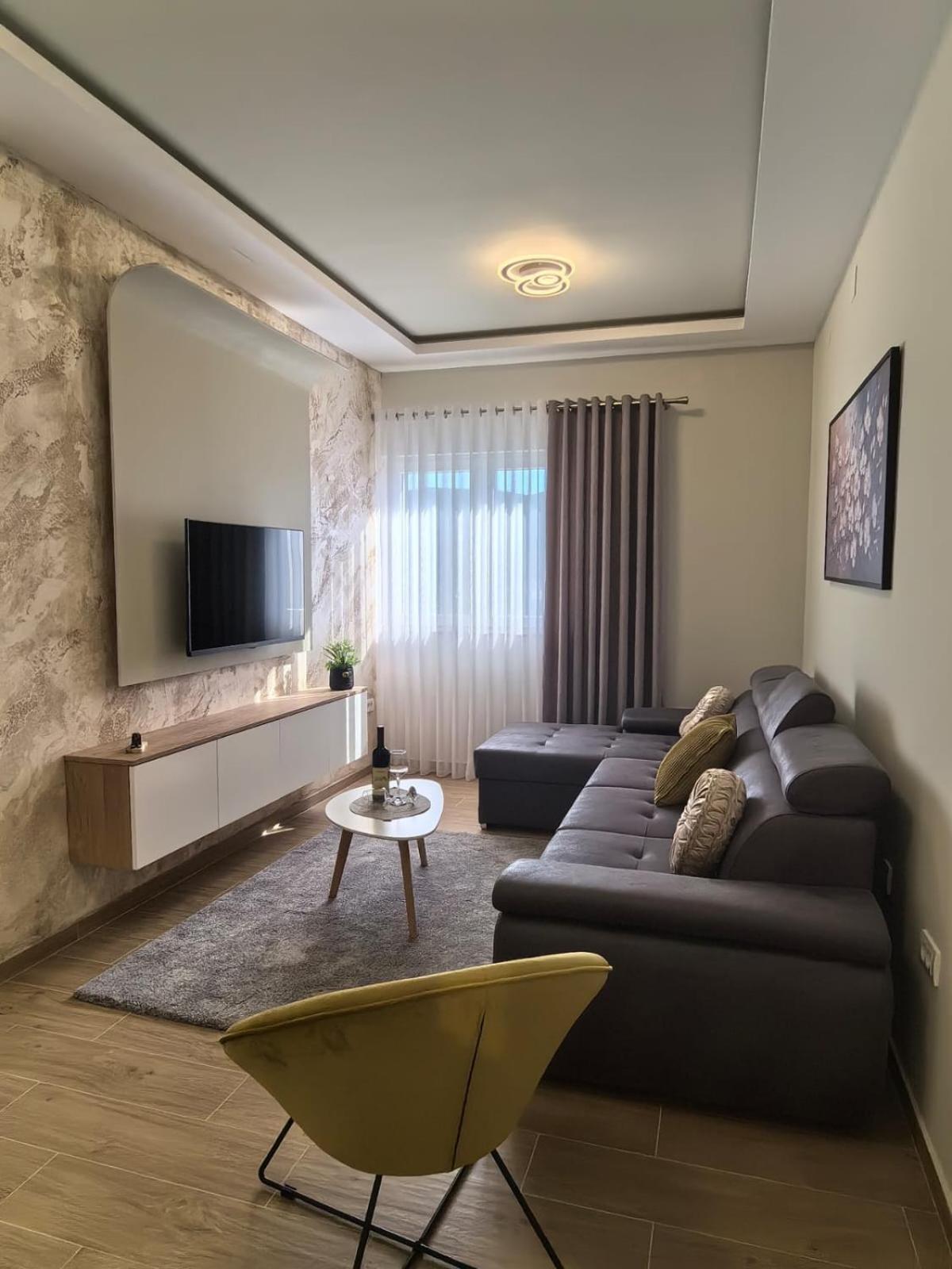 코토르 Sunny Hill - Parking - Fenced Garden - Luxury Loft 아파트 외부 사진
